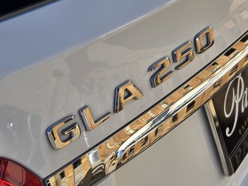 Used 2019 Mercedes-Benz GLA 250 image 21