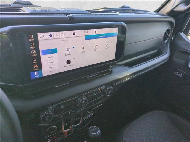 Used 2026 Jeep Gladiator Mojave AWD/4WD image 14