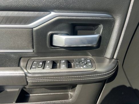 Used 2025 RAM 2500 Big Horn AWD/4WD image 35