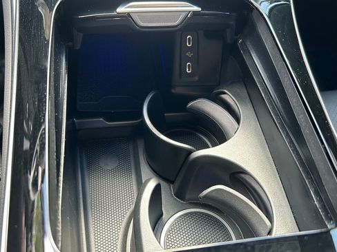 Used 2025 Mercedes-Benz GLC 300 4MATIC image 21