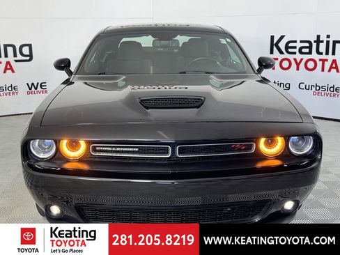Used 2021 Dodge Challenger R/T image 9