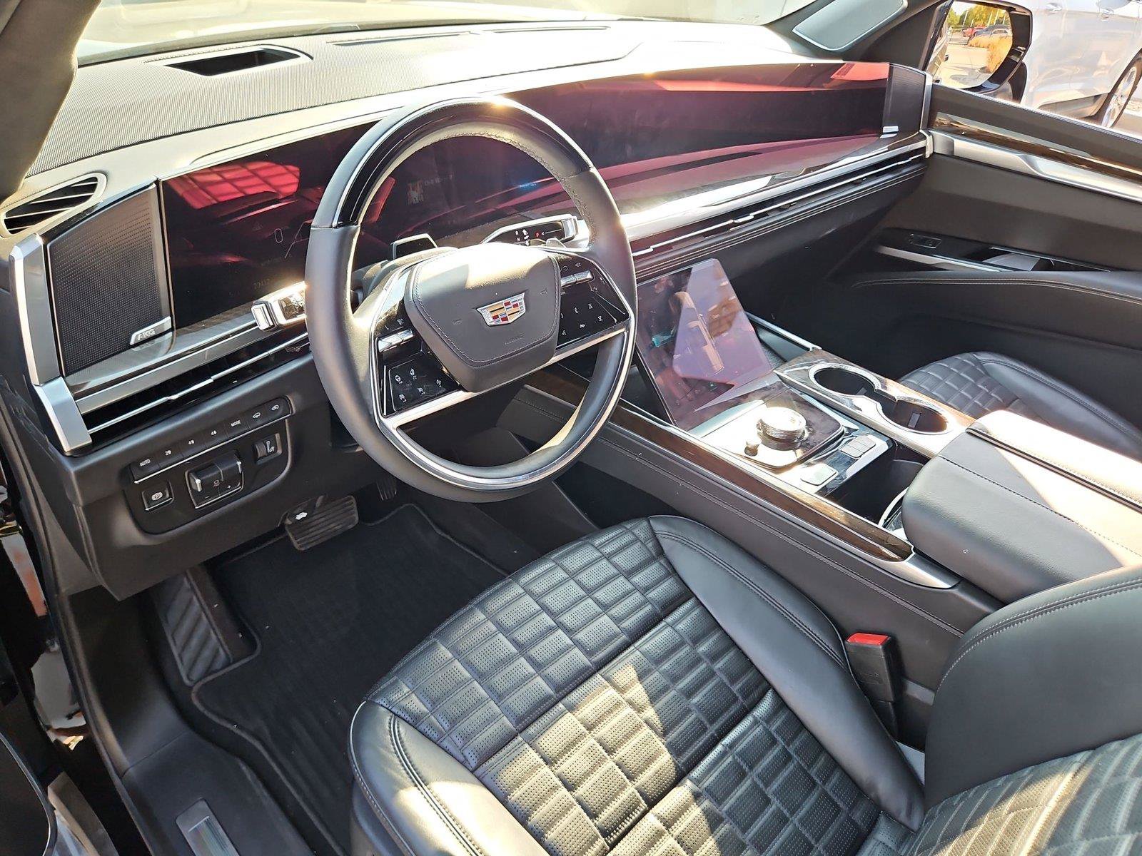 Certified 2026 Cadillac Escalade Platinum Sport w/ LPO, ONYX Package AWD/4WD image 6
