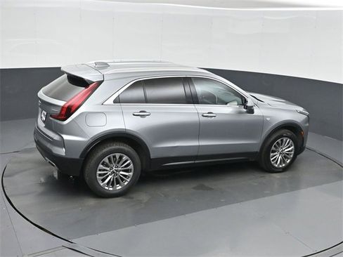 Used 2024 Cadillac XT4 Premium Luxury image 30