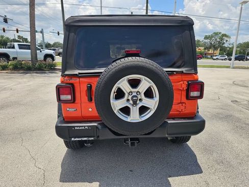 Used 2018 Jeep Wrangler Unlimited Sport S AWD/4WD image 8