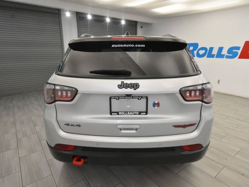 Used 2024 Jeep Compass Trailhawk AWD/4WD image 4