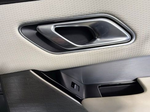 Used 2023 Land Rover Range Rover Velar R-Dynamic S image 27