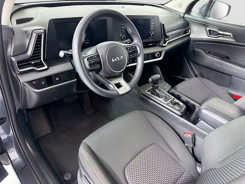Used 2023 Kia Sportage LX FWD image 9