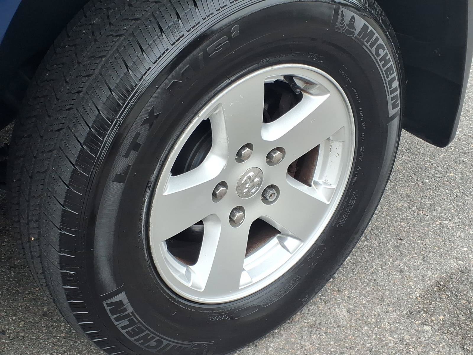 Used 2009 Dodge Ram 1500 Truck Sport AWD/4WD image 12