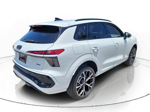 New 2026 Audi Q3 quattro 2.0T AWD/4WD image 4