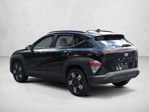 Used 2025 Hyundai Kona SEL FWD image 7