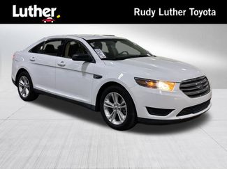 Used 2017 Ford Taurus SE image 1
