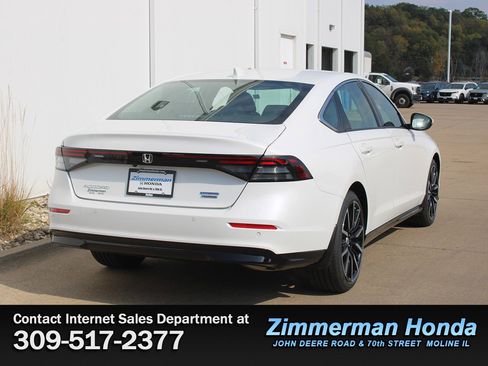 New 2025 Honda Accord Touring image 2