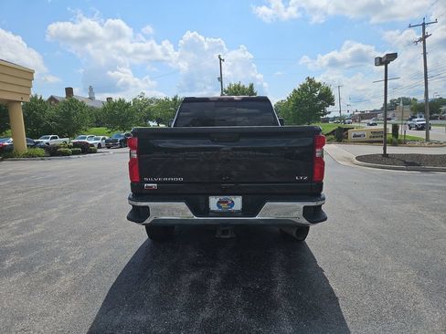 Used 2020 Chevrolet Silverado 2500 LTZ w/ LTZ Convenience Package AWD/4WD image 4