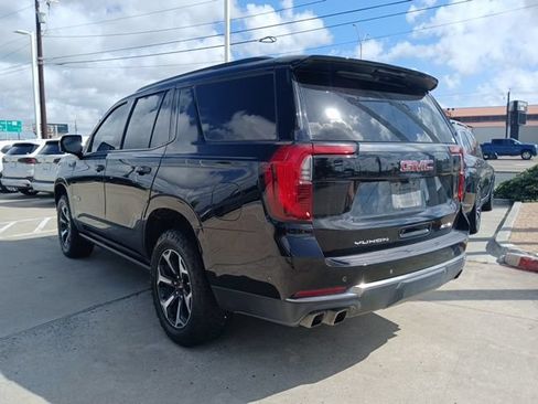 Used 2025 GMC Yukon AT4 w/ AT4 Premium Package AWD/4WD image 7