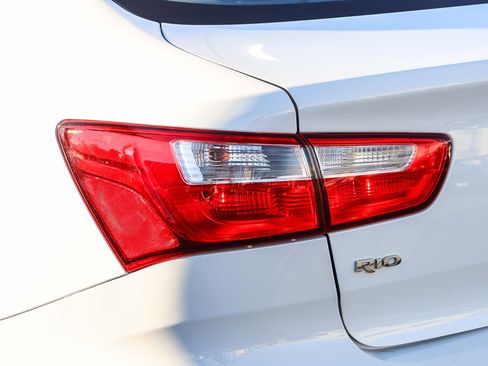 Used 2016 Kia Rio LX w/ Power Package image 10