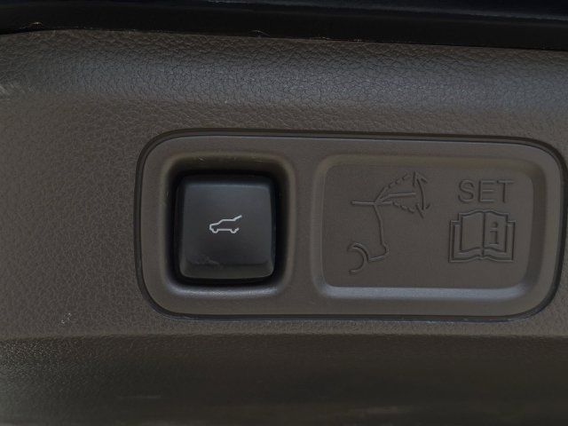 Used 2024 Lincoln Navigator Reserve AWD/4WD image 10