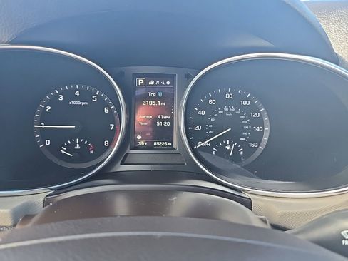 Used 2018 Hyundai Santa Fe Sport 2.0T w/ Cargo Package image 17