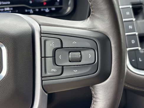 Used 2023 GMC Yukon XL SLT AWD/4WD image 19