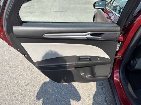 Used 2013 Ford Fusion S FWD image 11