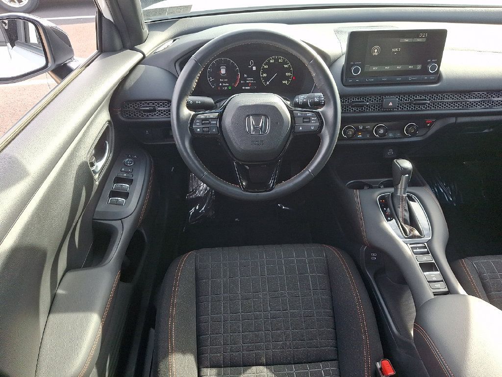Used 2024 Honda HR-V Sport image 11