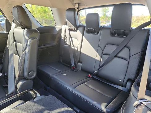 Certified 2023 Nissan Pathfinder SL w/ SL Premium Package AWD/4WD image 12