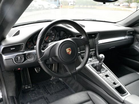 Used 2015 Porsche 911 Carrera image 16