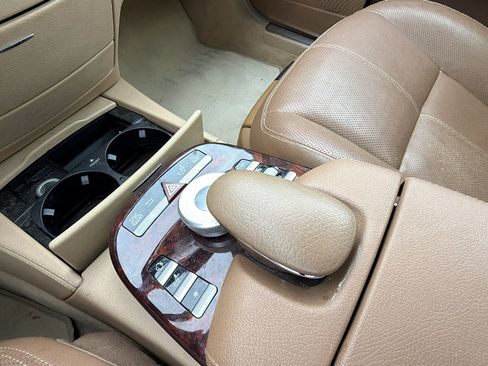 Used 2009 Mercedes-Benz S 550 4MATIC image 31