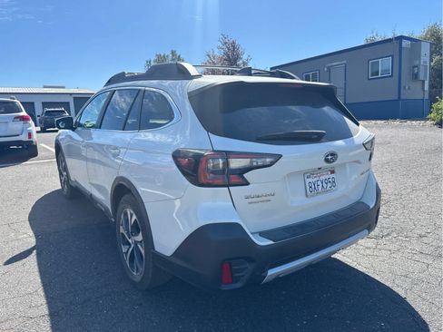 Used 2022 Subaru Outback Limited AWD/4WD image 7