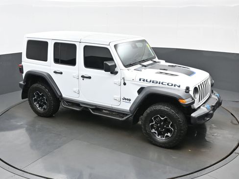 Used 2022 Jeep Wrangler Unlimited Rubicon 4xe w/ Cold Weather Group AWD/4WD image 40