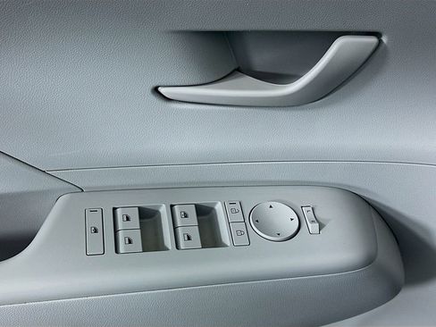 Certified 2025 Hyundai Kona SEL image 17