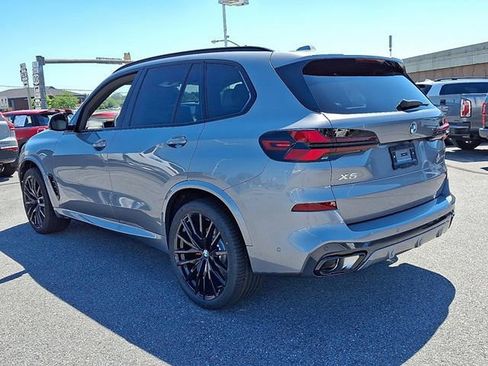 Used 2026 BMW X5 xDrive40i AWD/4WD image 3