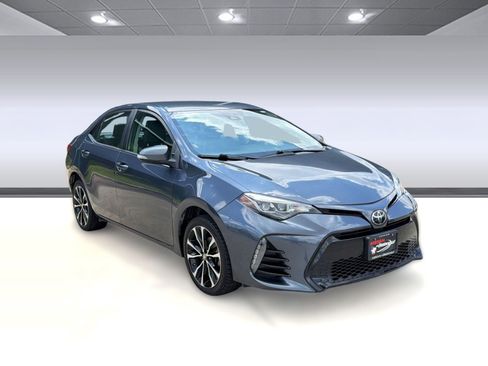 Used 2017 Toyota Corolla SE w/ Carpet Mat Package (TMS) FWD image 7