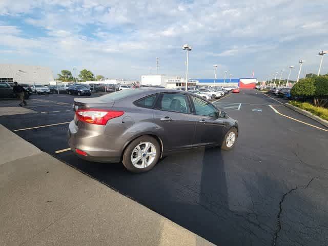 Used 2014 Ford Focus SE w/ SE Winter Package FWD image 11