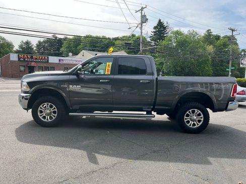 Used 2017 RAM 2500 Laramie w/ Snow Chief Group AWD/4WD image 2