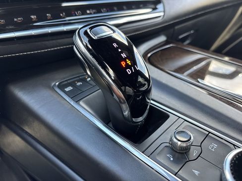 Used 2022 Cadillac Escalade Sport Platinum image 29