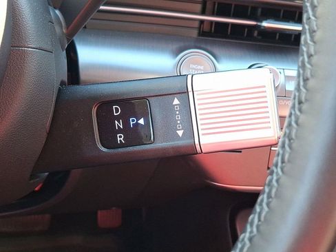 Used 2024 Hyundai Kona Limited image 17