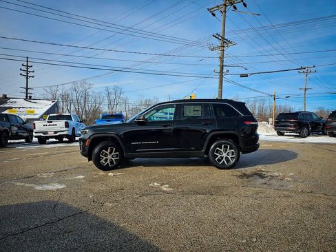 New 2025 Jeep Grand Cherokee Limited w/ Trailer Tow Package image 7