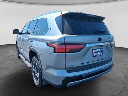 Used 2024 Toyota Sequoia Limited w/ Tow Technology Package AWD/4WD image 6