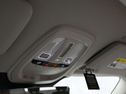 New 2025 Volvo XC90 T8 Plus w/ Protection Package Premier image 29