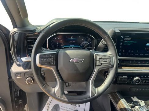 Used 2024 Chevrolet Silverado 2500 LT w/ Midnight Edition AWD/4WD image 13