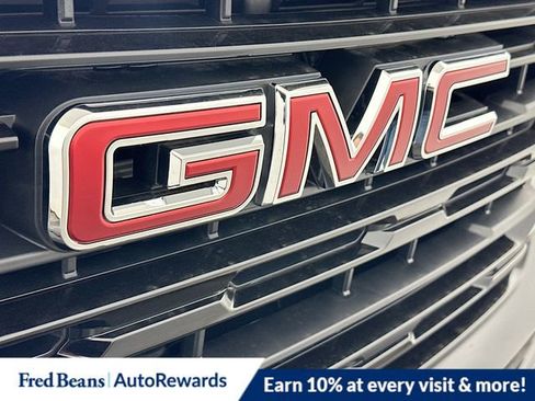 New 2026 GMC Sierra 1500 Elevation image 19