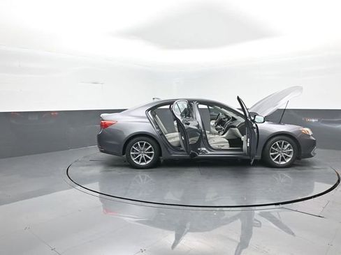 Used 2018 Acura TLX w/ Technology Package image 42