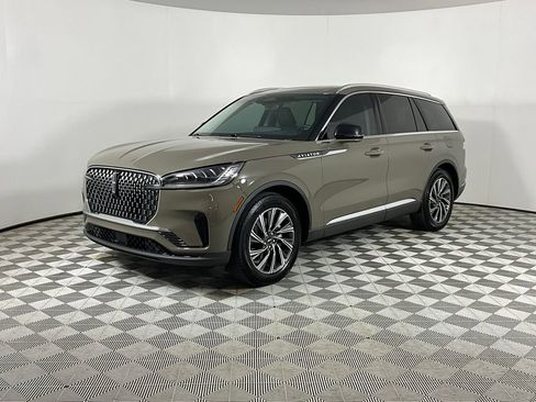 Used 2025 Lincoln Aviator 2WD w/ Equipment Group 101A image 1