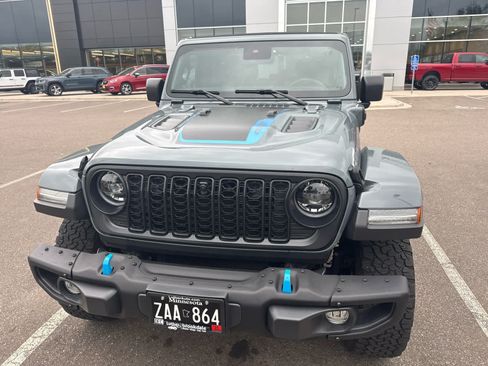 Used 2024 Jeep Wrangler Unlimited Rubicon 4xe AWD/4WD image 2