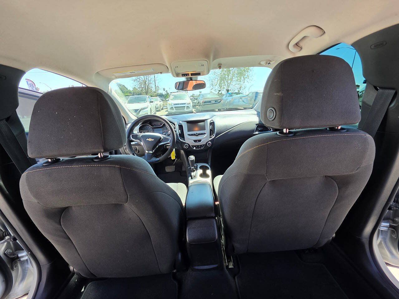 Used 2018 Chevrolet Cruze LS FWD image 30