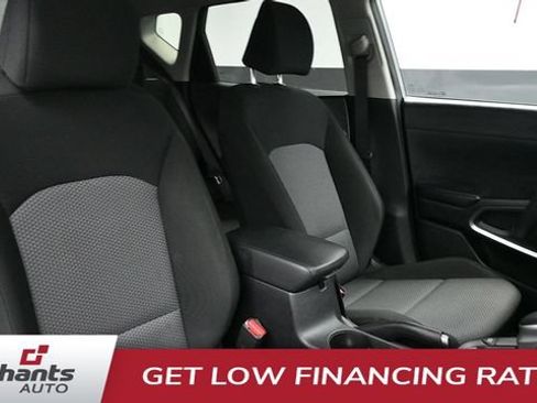Used 2023 Kia Soul LX w/ Option Group 015 FWD image 17