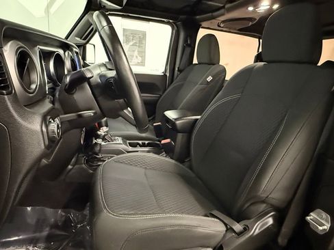 Used 2021 Jeep Wrangler Sport image 13