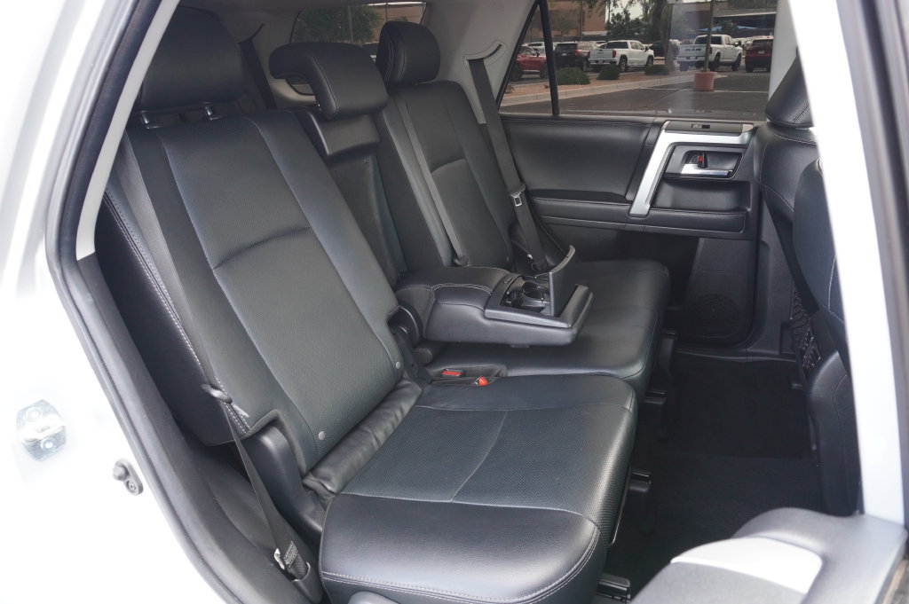 Used 2022 Toyota 4Runner Limited AWD/4WD image 10