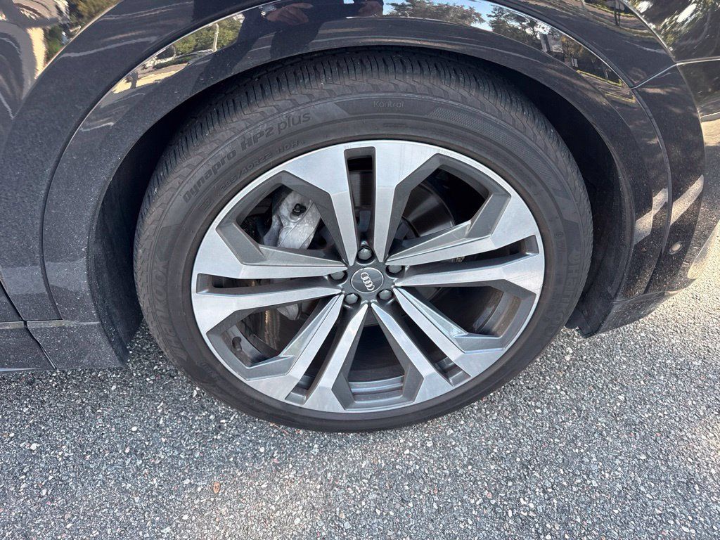 Used 2020 Audi Q8 Premium Plus AWD/4WD image 6