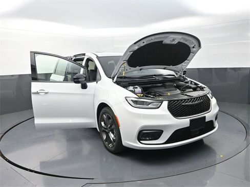New 2026 Chrysler Pacifica Select image 25